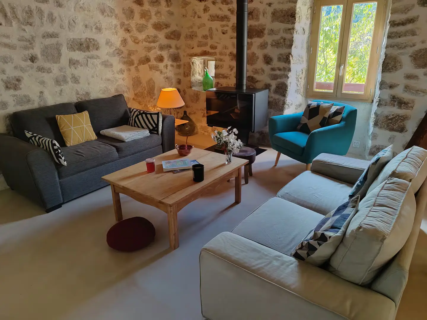 Pièce de vie du Domaine Les Cabanes